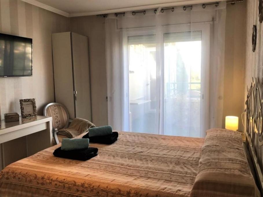 Apartamento Amposta 萨洛 外观 照片